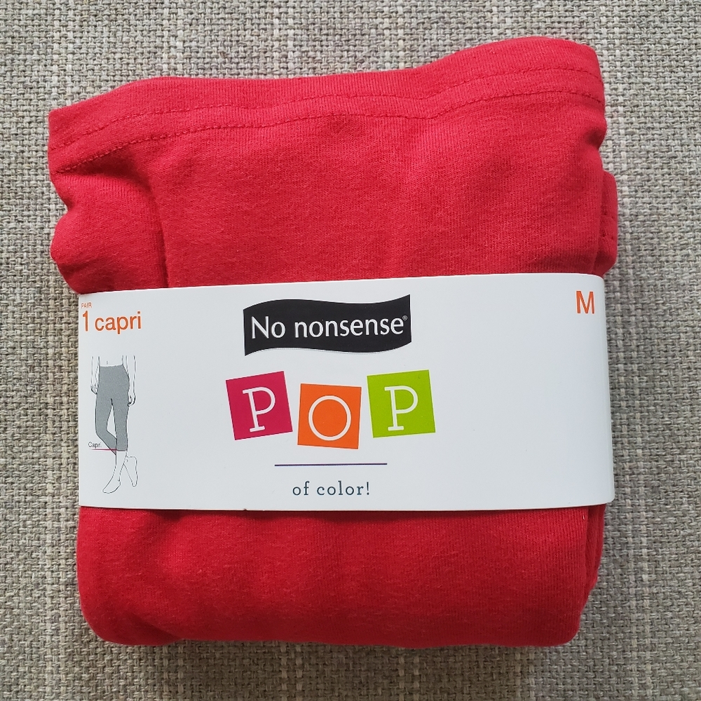 No Nonsense Red Capri Leggings Medium